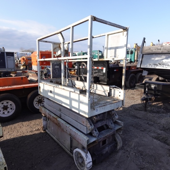 Snorkel Scissor Lift