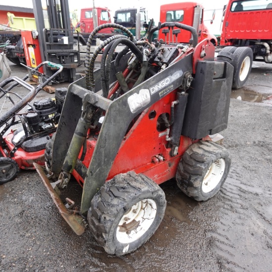Toro Dingo 323 Mini Skid Steer