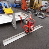 Vibratory Concrete Finishing Screed