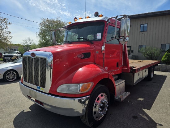 2017 Peterbilt 337 Ramp Truck