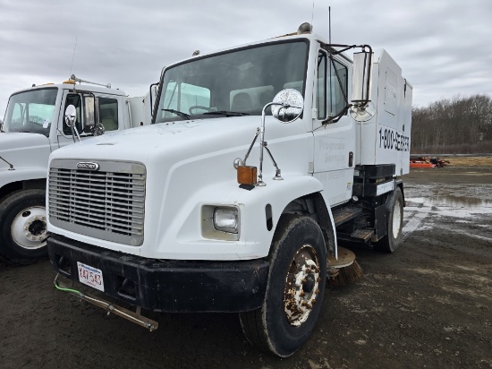 2002 Freightliner Fl70 Sweeper