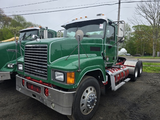 2014 Mack Chu613 Tractor