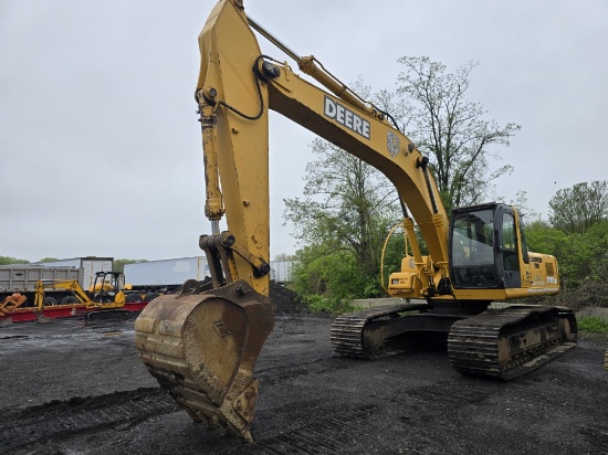 2003 John Deere 270 Excavator