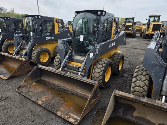 2023 John Deere 324g Skidsteer