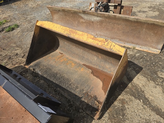Case skidsteer bucket