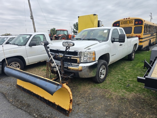 2009 Chevy 2500 Pickup W/ Plow