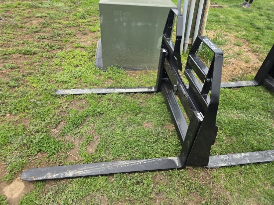 New Agrotk 4ft Skidsteer Forks