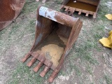 Cat Gradall Bucket