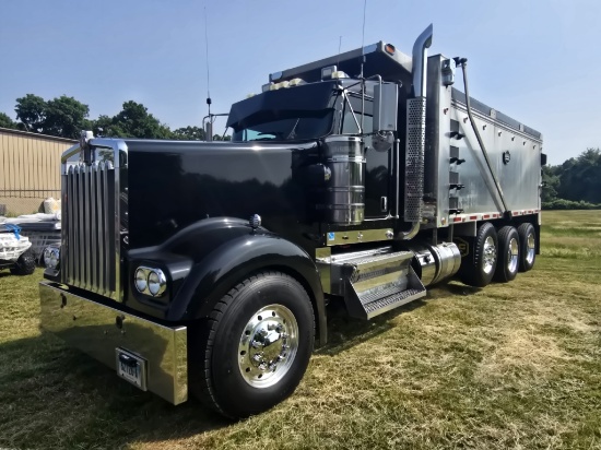 2018 Kenworth W900l Tri-axle Dump Truck