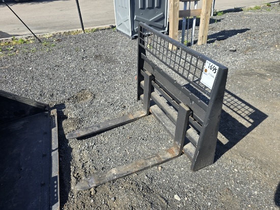 Skidsteer Pallet Forks