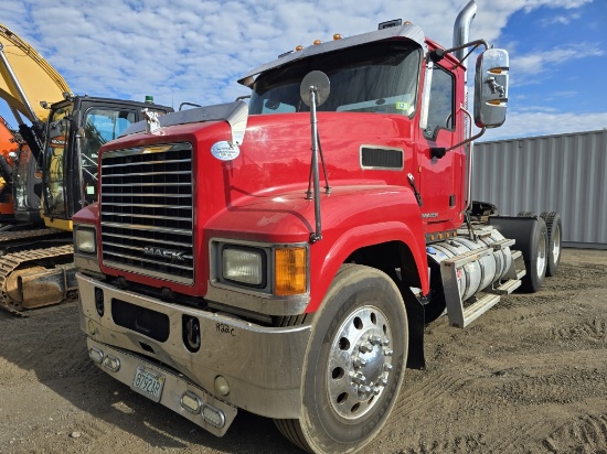 2015 Mack Chu613 Tractor