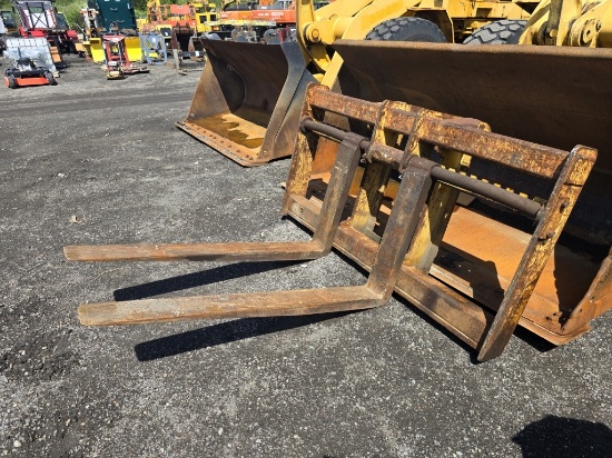Cat Pole Forks For Cat 938 Wheel Loader
