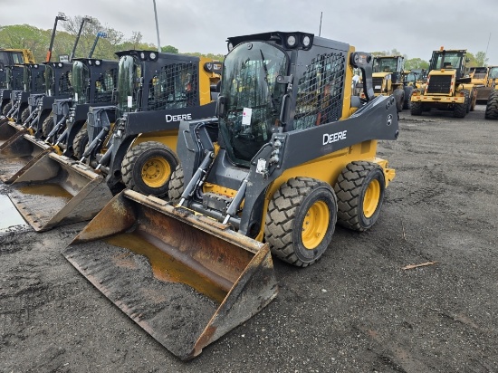 2023 John Deere 324g Skidsteer