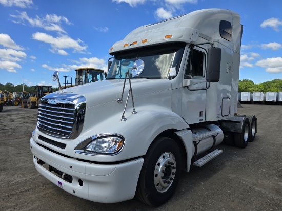 2007 Freightliner Columbia Sleeper Tractor
