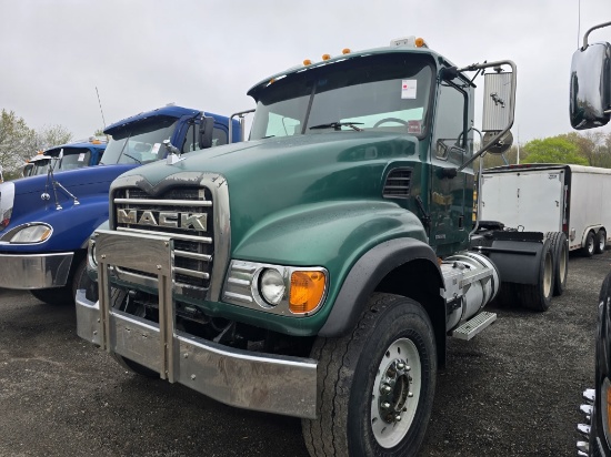2006 Mack Granite Tractor