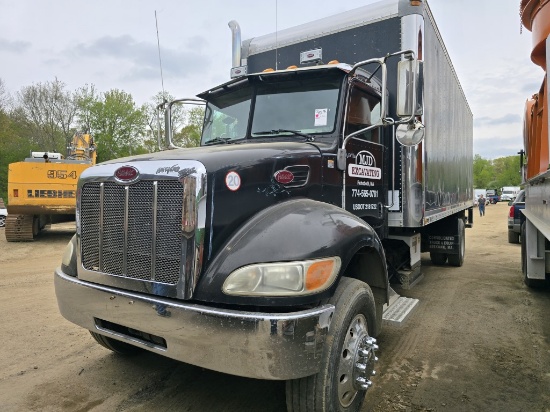 2004 Peterbilt 335 Mobile Lube Truck