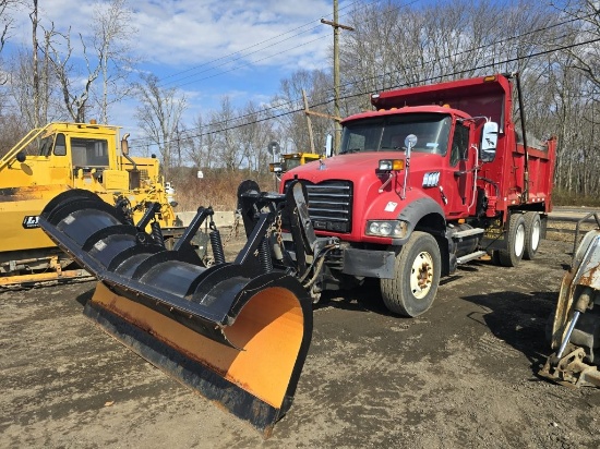 2009 Mack Gu713 10 Wheel Dump