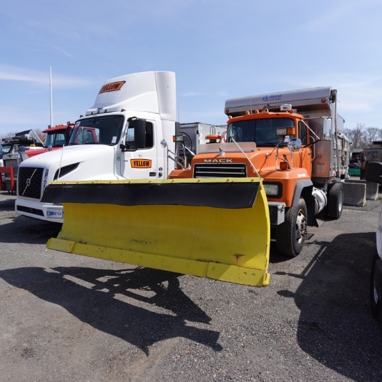 2003 Mack Rd Plow Truck With Sander