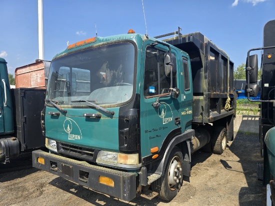 2000 Bering Chip Truck