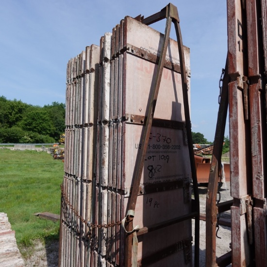 Concrete Forms W/crate Approx (19)pcs 8ft X 2ft