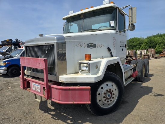 1996 Autocar Acl Tractor