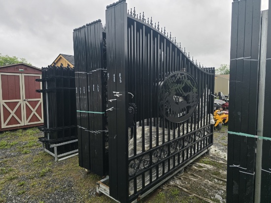 New Deer Bi-parting Gate 9.5ft X 7.5ft