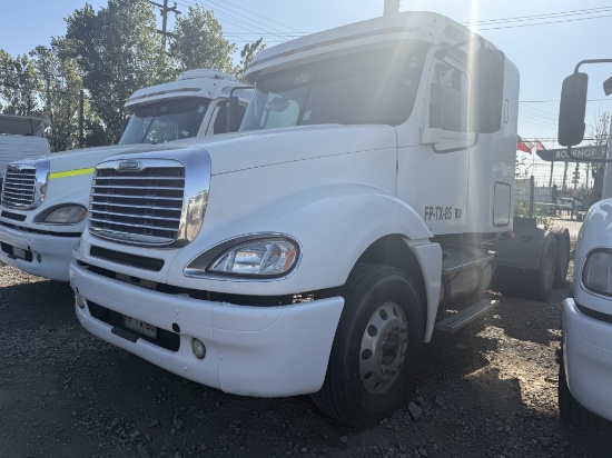 2013 Freightliner C120 Sleeper Tractor