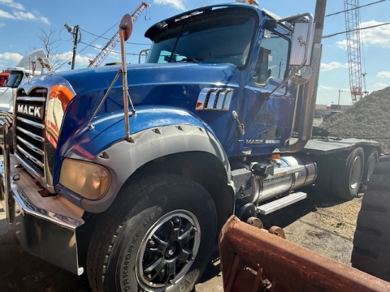 2008 Mack Gu713 Day Cab Tractor