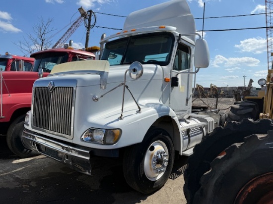 2003 International 9200i 6x4 Tractor