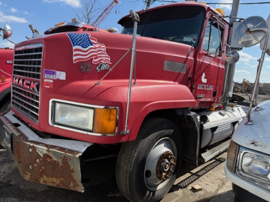 1996 Mack Cl613 Tractor