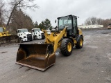2022 Cat 908m