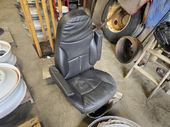 Heavy Duty Truck/Equipment Seat