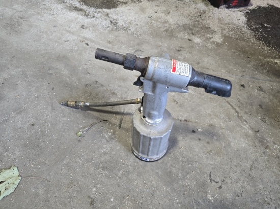 Huck 2025 Rivet Gun
