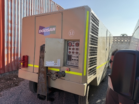2012 Doosan Xhp900 Tow Behind Compressor