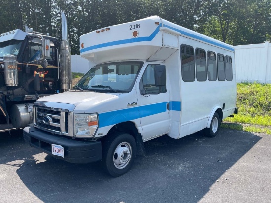 2010 Ford E350 Handicap Passenger Van