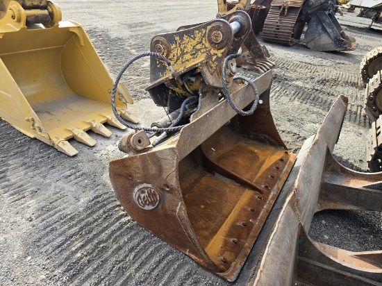 Geith 60in Tilt Grading Bucket