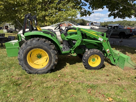 John Deere 4052m Tractor