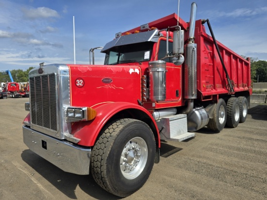 2005 Peterbilt 379 Tri-axle Dump Truck