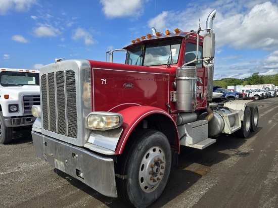 2009 Peterbilt 389 Day Cab Tractor