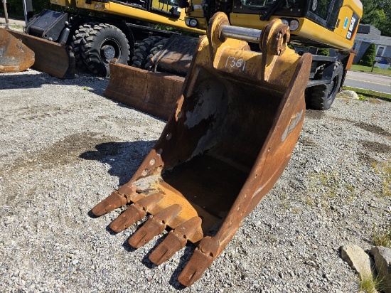 Cat Excavator Digging Bucket