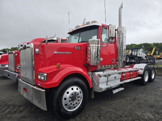 2022 Western Star 4900EX Day Cab Tractor