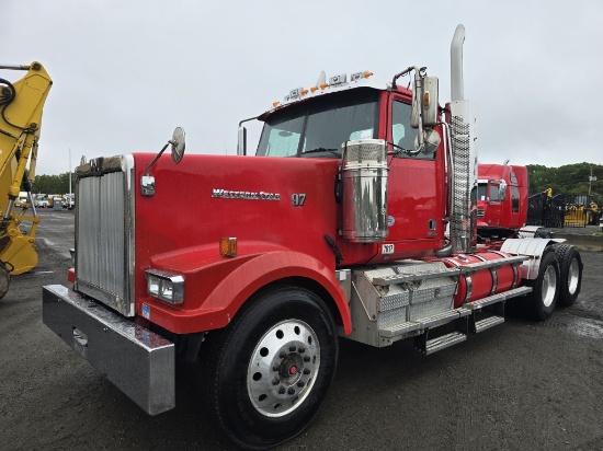 2022 Western Star 4900EX Day Cab Tractor