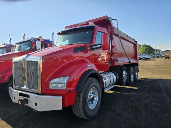 2018 Kenworth T880 Tri-axle Dump Truck