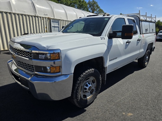 2019 Chevy Silverado 2500HD Pickup Truck W/ Cap