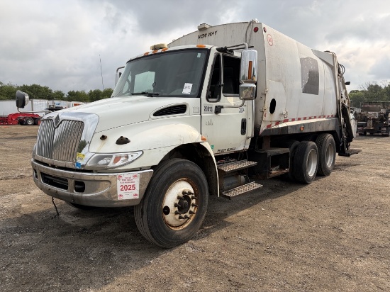 2006 International 4400 Rear Compactor Truck