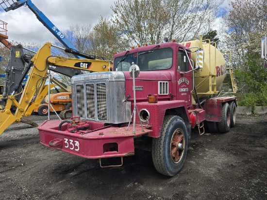 1987 International Paystar 5000 Rear Mixer