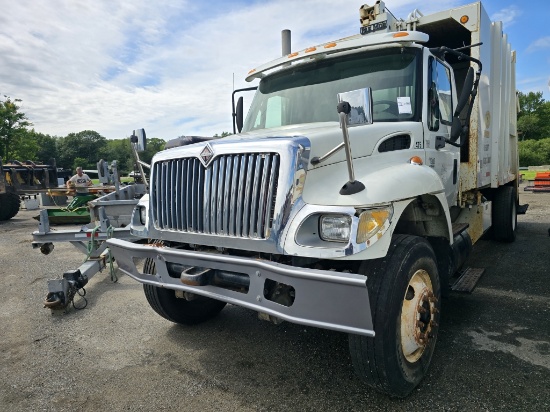 2004 International 7300 Rear Load Packer