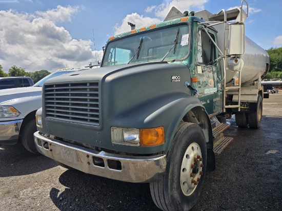 1999 International 4900 Fuel Truck