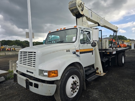 2000 International 4700 Boom Crane Truck