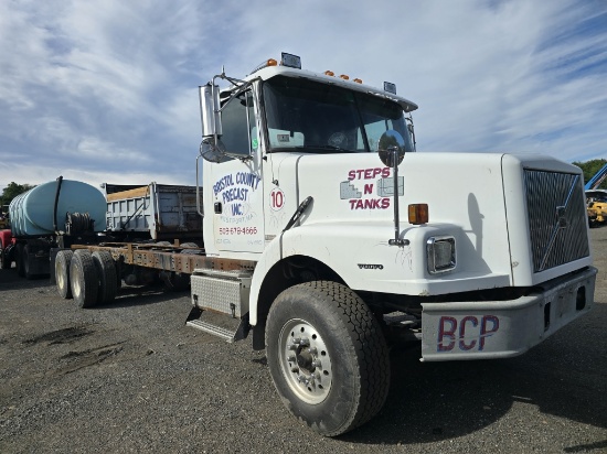 2001 Volvo WG Cab And Chassis